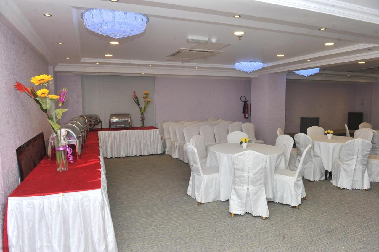 Al Reef Hotel Muscat Exterior photo